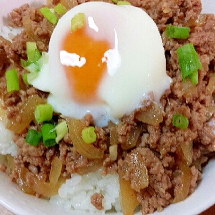 *合挽き肉の温玉そぼろ丼*